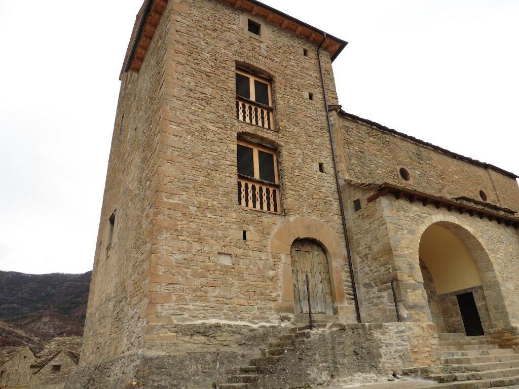 Albergue De Yebra Yebra de Basa المظهر الخارجي الصورة