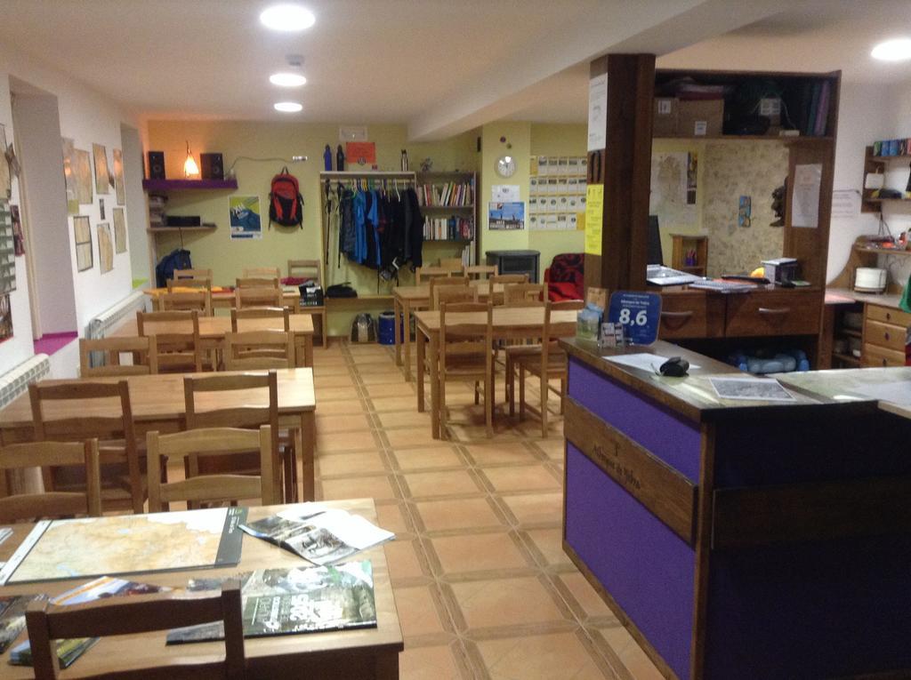 Albergue De Yebra Yebra de Basa المظهر الخارجي الصورة
