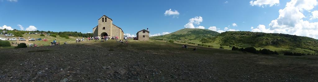 Albergue De Yebra Yebra de Basa المظهر الخارجي الصورة
